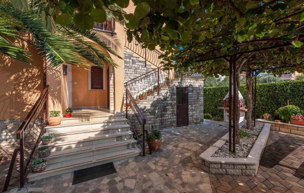 Apartments Feniks Пореч Екстериор снимка